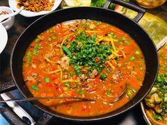 特色鲜锅鸡-不相离盐帮菜(郎园店)