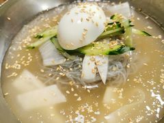 -江南猪肉商会无限续吃(弘大店)