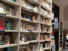 -钟书阁(群光广场店)