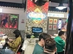 -马路牙子烧烤音乐酒馆(望京店)