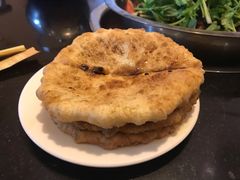 锅盔-周老三跷脚牛肉·全牛火锅(非遗传承店)