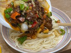 -歹歹的加个面过油肉拌面