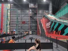 -极限PLAY运动娱乐新世界·团建派对潮玩休闲馆·室内蹦极高空游乐园