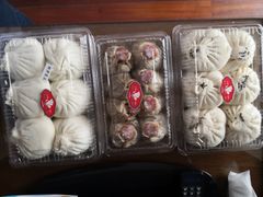 -白玉兰食品甜凤店(合生汇店)