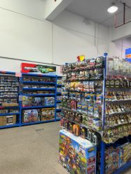 -逝水玩具折扣店