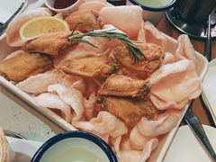 美式风味炸鸡翅配薯条-MIKAKU(万达广场上海宝山店)