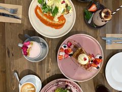 -FLOVIE FLORIST CAFE