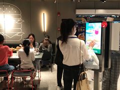 -麦当劳(中山公园龙之梦店)