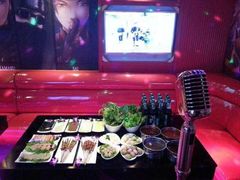 -唯爱KTV聚会餐厅(仙林东城汇店)