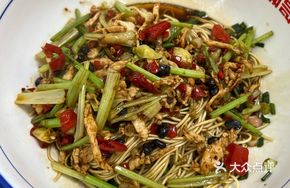 Old Grandma Chicken Noodles