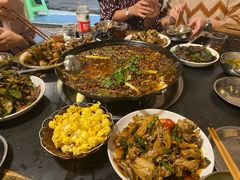 -鸿顺老铁锅美蛙鱼府(解放碑店)