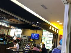 等位区-华糖餐厅(环球国际商贸中心店)
