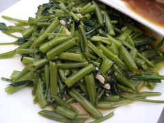 炒青菜-香满居张记小厨私房菜(青岛站店)