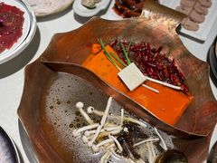 -墨居上隐·院子里火锅(峨眉店)