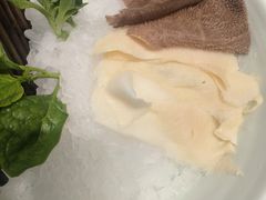 -红鼎豆捞·非遗鲍皇汤火锅(宝丰路店)