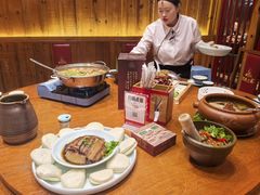 -老滇山寨•云南特色菜•地方菜•民族风情歌舞表演(经开区店)