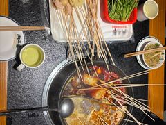 -两三事小郡肝串串香火锅(桂庙店)