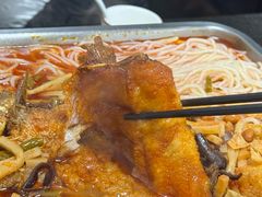 -在巷子里的烤肉店·螺蛳粉烤鱼·牛蛙(和美城店)