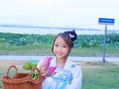 -七的湖·晚芳亭·阳澄湖农家菜·大闸蟹(莲花岛店)