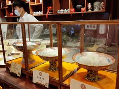 面包甜点陈列柜-富华斋饽饽铺·宫廷糕点·伴手礼(护国新天地店)