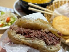 -闫家驴肉老店(华电一校店)