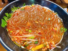 -爆炸头阿姨小四川正宗川味小吃(无任何分店)