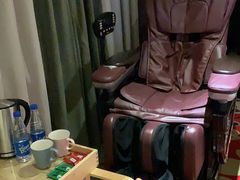 -喜鹊愉家酒店(郑州曼哈顿博览中心地铁站店)