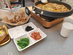 -豚妈妈汤饭·部队锅(南京东路店)