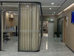 -上海大学附属上海和平眼科医院