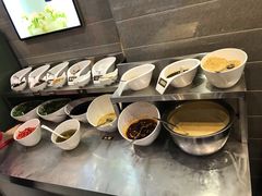 自助调料区-张亮麻辣烫(尚都SOHO店)