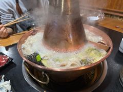 -果松木炭酸菜铜火锅·外婆参鸡汤