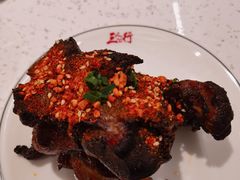 -三人行骨头王火锅(长寿店)