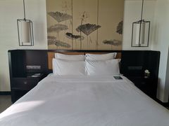 -三亚湾海居铂尔曼度假酒店