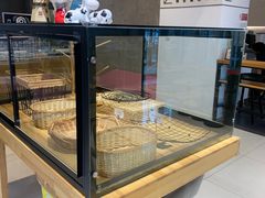面包甜点陈列柜-熊叔熊婶面包房(团结湖店)