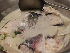-雪湖煜辰鱼头老店(雪野湖店)