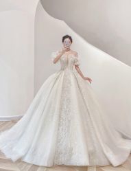 -予白婚纱礼服馆