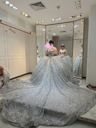 点击看大图 -GRACE KELLY婚纱与礼服(北京店)