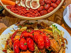 -鹏鹏虾庄·创新土鸡火锅(坪山高铁站店)