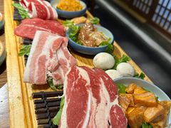 -明洞阿姨·韩式酱蟹烤肉·创意料理(三元桥店)