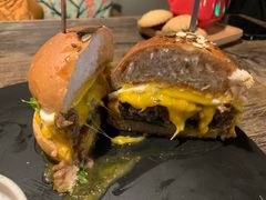 -HIGH FIVE哈福手工汉堡(桂林路店)