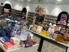 -钟书阁(群光广场店)