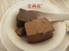 豆腐鸭血-台北吴记老锅底麻辣火锅(蓝村路店)