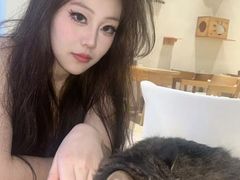 -藏猫猫咖啡主题馆(中央大道店)