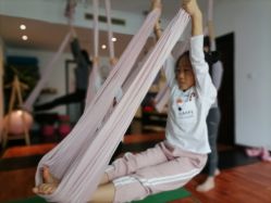 -Yvon yoga 瑜伽·精准体态管理中心