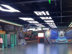 -极限PLAY运动娱乐新世界·团建派对潮玩休闲馆·室内蹦极高空游乐园