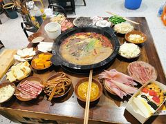 -黄潇洒老火锅(九眼桥宏济巷店)