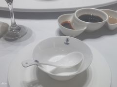 -红鼎豆捞·非遗鲍皇汤火锅(宝丰路店)