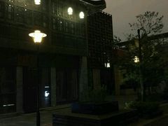 大堂后面的小院子-扬州东关街文昌阁桔子水晶酒店
