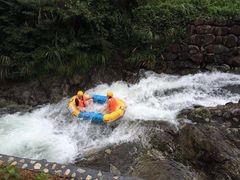 -龙潭峡谷漂流