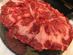 安格斯牛肉-鲜入围煮花胶鸡海鲜火锅